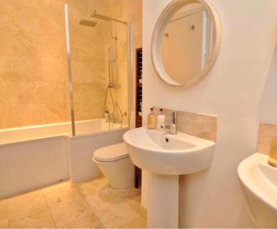 Thornton House Private Country House Thornton Hough Entire House Sleeps 6 Wirral Exterior photo