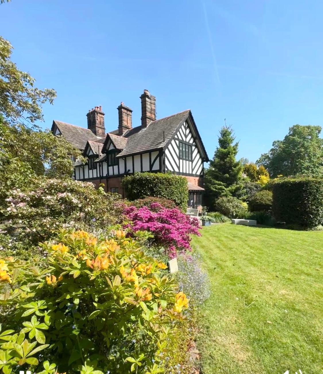 Thornton House Private Country House Thornton Hough Entire House Sleeps 6 Wirral Exterior photo