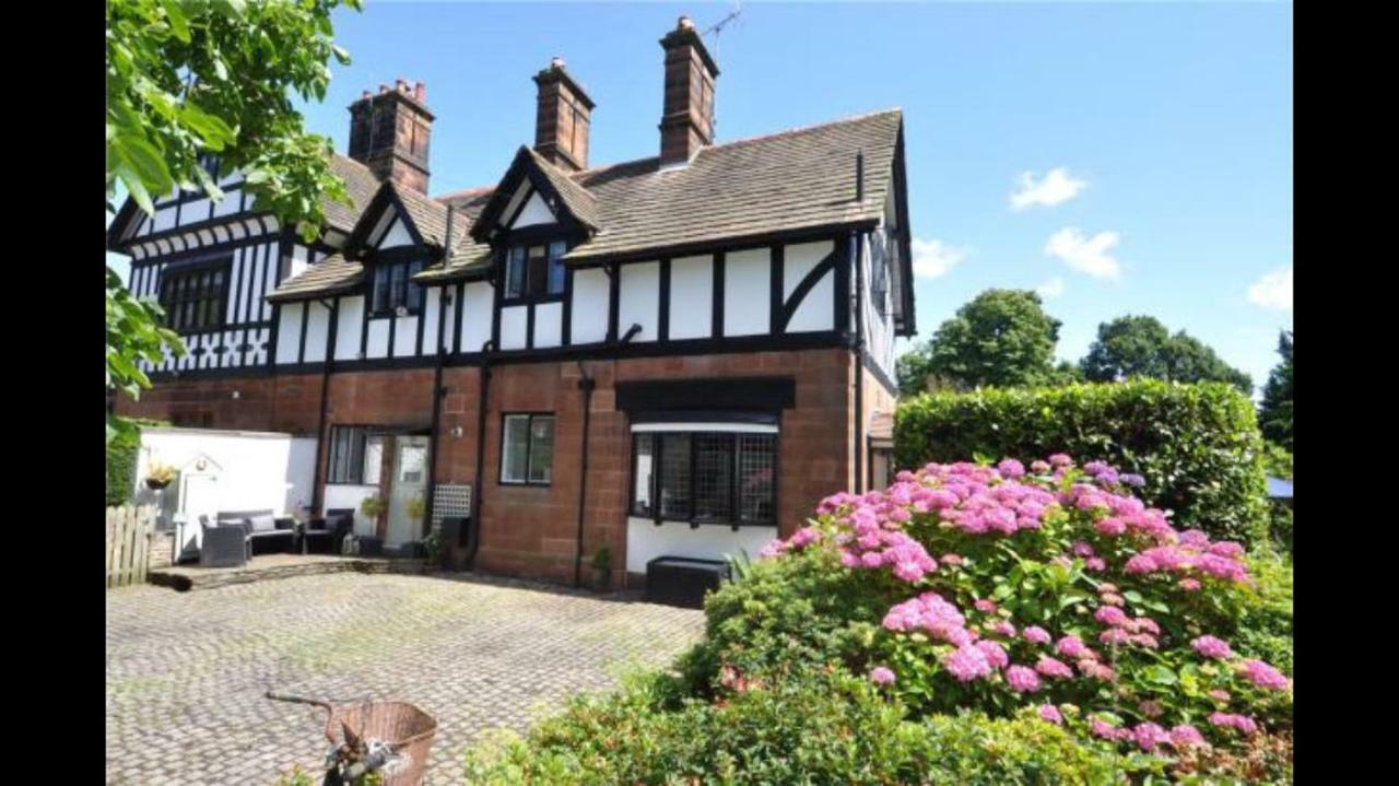 Thornton House Private Country House Thornton Hough Entire House Sleeps 6 Wirral Exterior photo