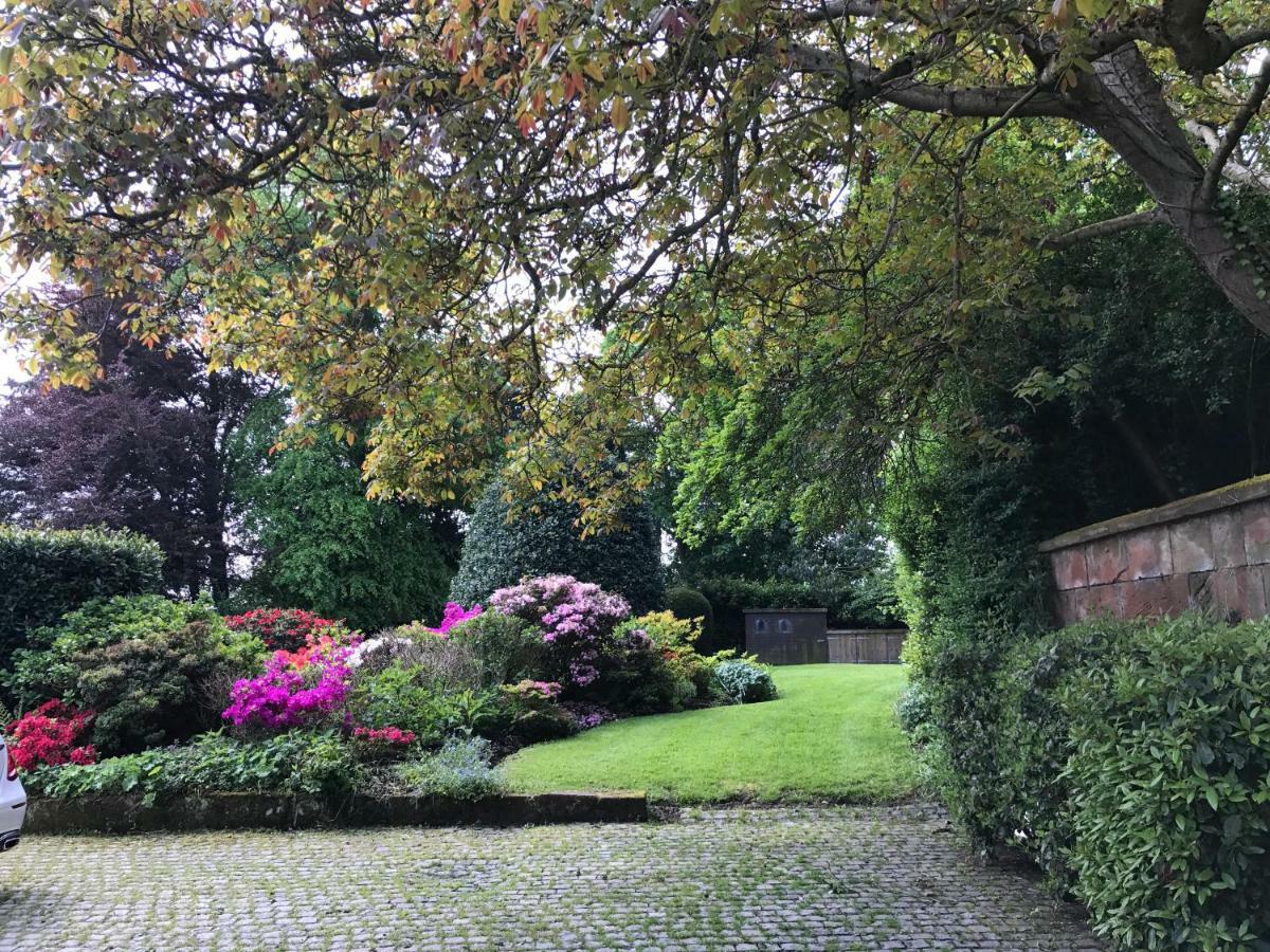 Thornton House Private Country House Thornton Hough Entire House Sleeps 6 Wirral Exterior photo